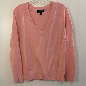 💖Banana Republic Forever V-Neck Sweater - Soft Pink